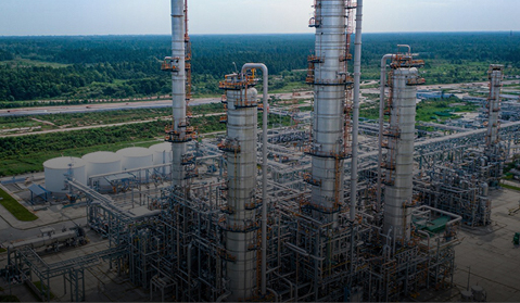 Нефтеперерабатывающие заводы
